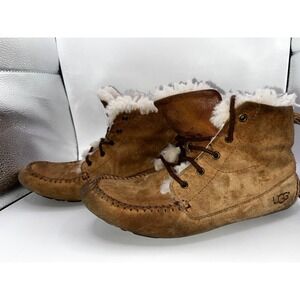 UGG Chickaree Chestnut Suede Shearling Lace Up Moccasin Boots Womens Size 6